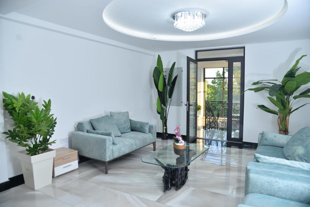 Mesecev Konak Bed & Breakfast Nis Bagian luar foto