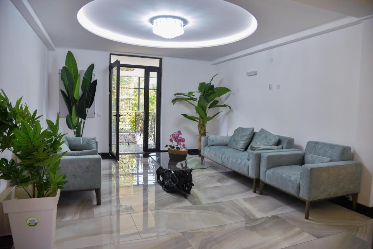 Mesecev Konak Bed & Breakfast Nis Bagian luar foto