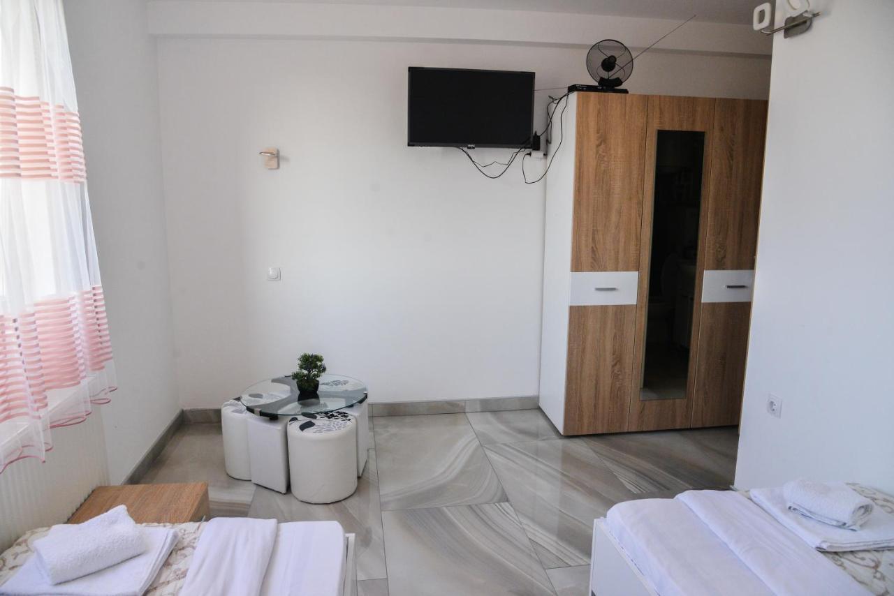 Mesecev Konak Bed & Breakfast Nis Bagian luar foto